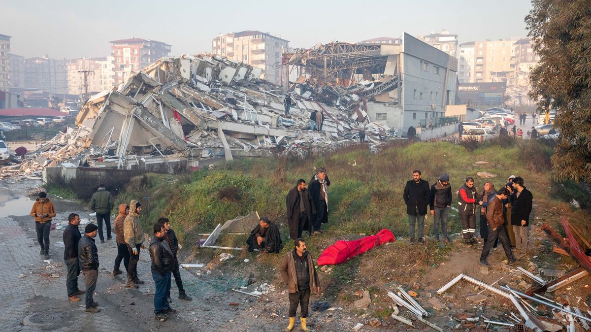 Průběh zemětřesení v Turecku nebyl vůbec obvyklý, říká expert